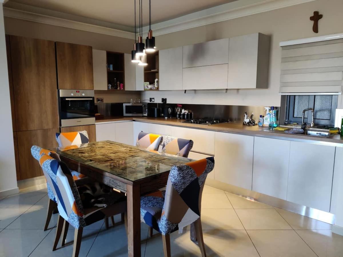 Cosy Designer Finished Apartment With Unobstructed Views St. Paul's Bay Exterior photo